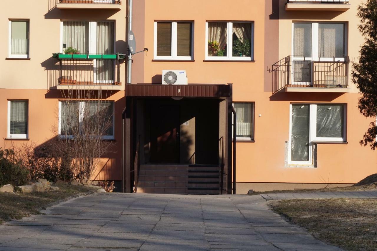 Przytulne I Atrakcyjne Mieszkanie Z Pelnym Wyposazeniem, Dwa Pokoje Skarżysko-Kamienna Exterior foto